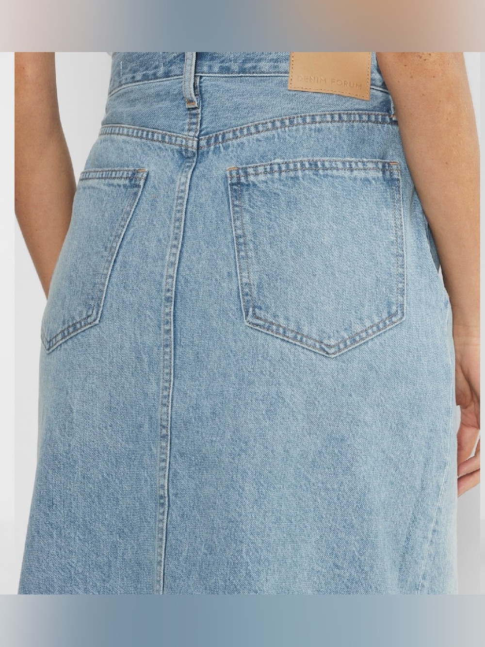 Denim Forum The '90s Halle Denim Skirt size 26 aritzia - Picture 3 of 6